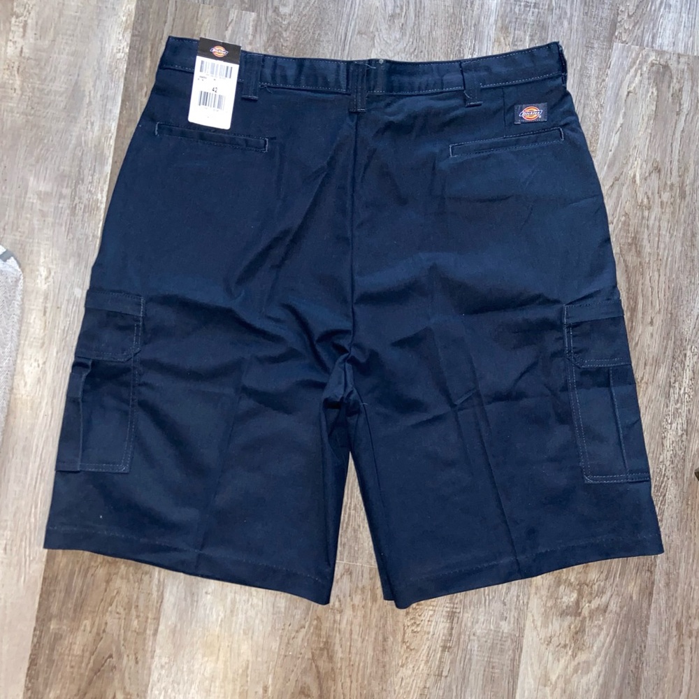 Dickies Men's Shorts LR542NV Waist Sizes 42 with 11" Inseam Navy Blue NWT